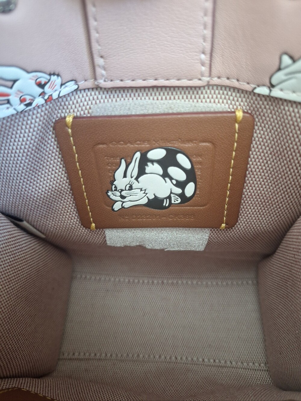 New Coach White Rabbit x Cashin Mini Tote handbag in a pastel pink color - Picture 6 of 9